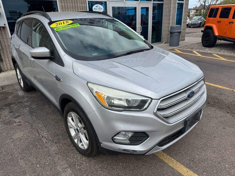 Used 2018 Ford Escape SE w/ SE Sync 3 Package image 1