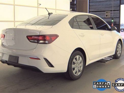 Used 2023 Kia Rio LX image 3