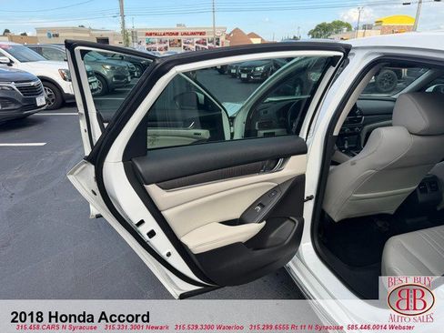 Used 2018 Honda Accord Touring image 12