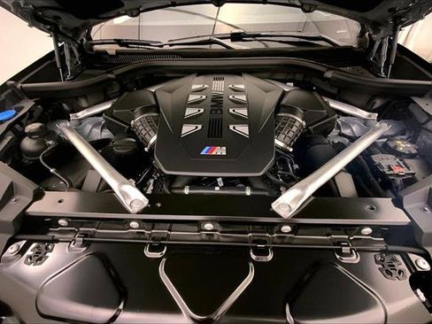 New 2026 BMW X5 M60i image 8