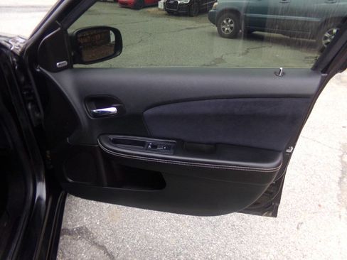 Used 2014 Chrysler 200 Limited w/ Sun/Sound Group image 32