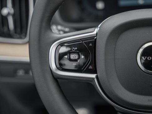 Certified 2025 Volvo XC90 T8 Core w/ Climate Package image 26