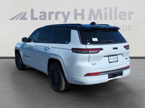 New 2026 Jeep Grand Cherokee L Summit w/ Obsidian Package AWD/4WD image 3