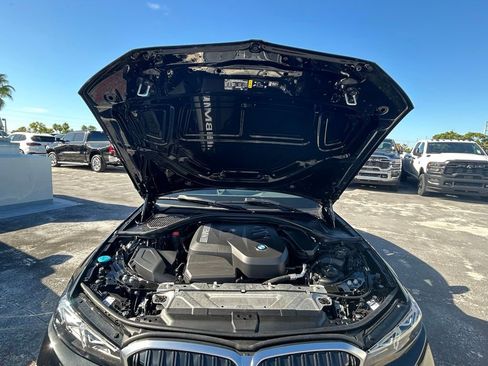 Used 2025 BMW 330i Sedan image 32