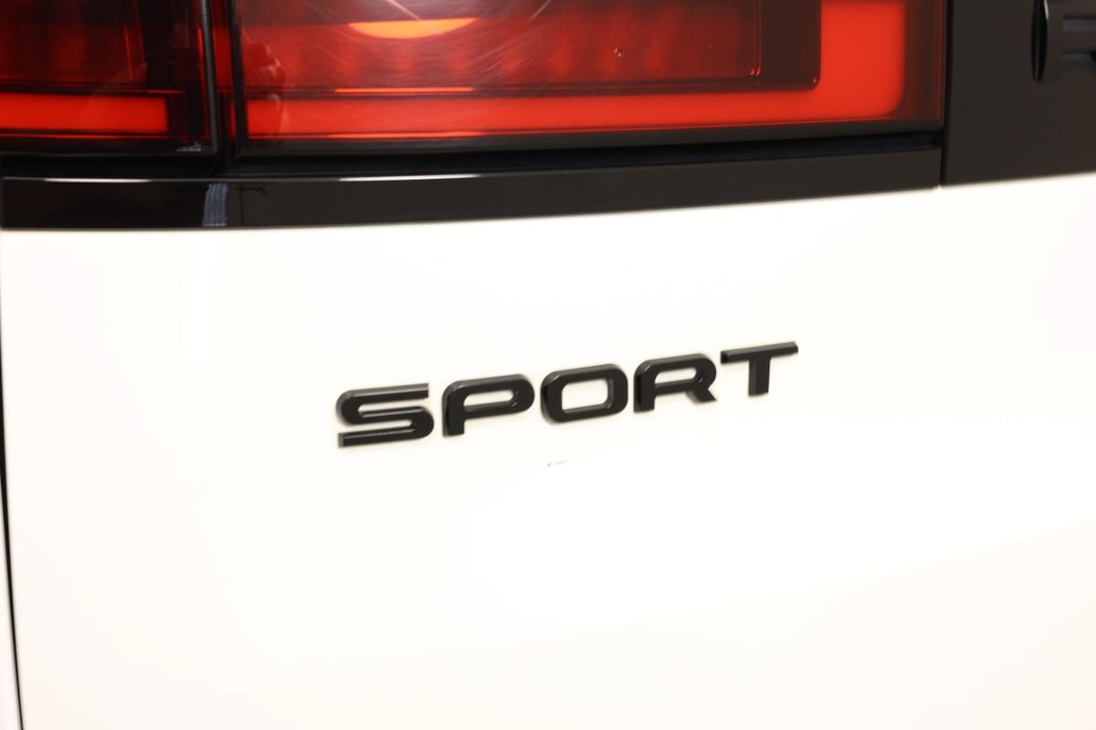 Used 2024 Land Rover Range Rover Sport Dynamic SE AWD/4WD image 16