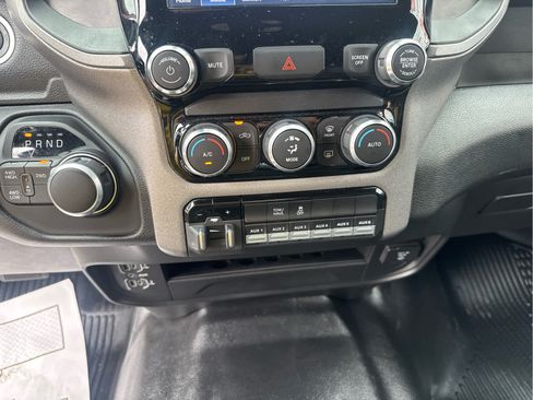 Used 2024 RAM 2500 Tradesman w/ Chrome Appearance Group AWD/4WD image 30