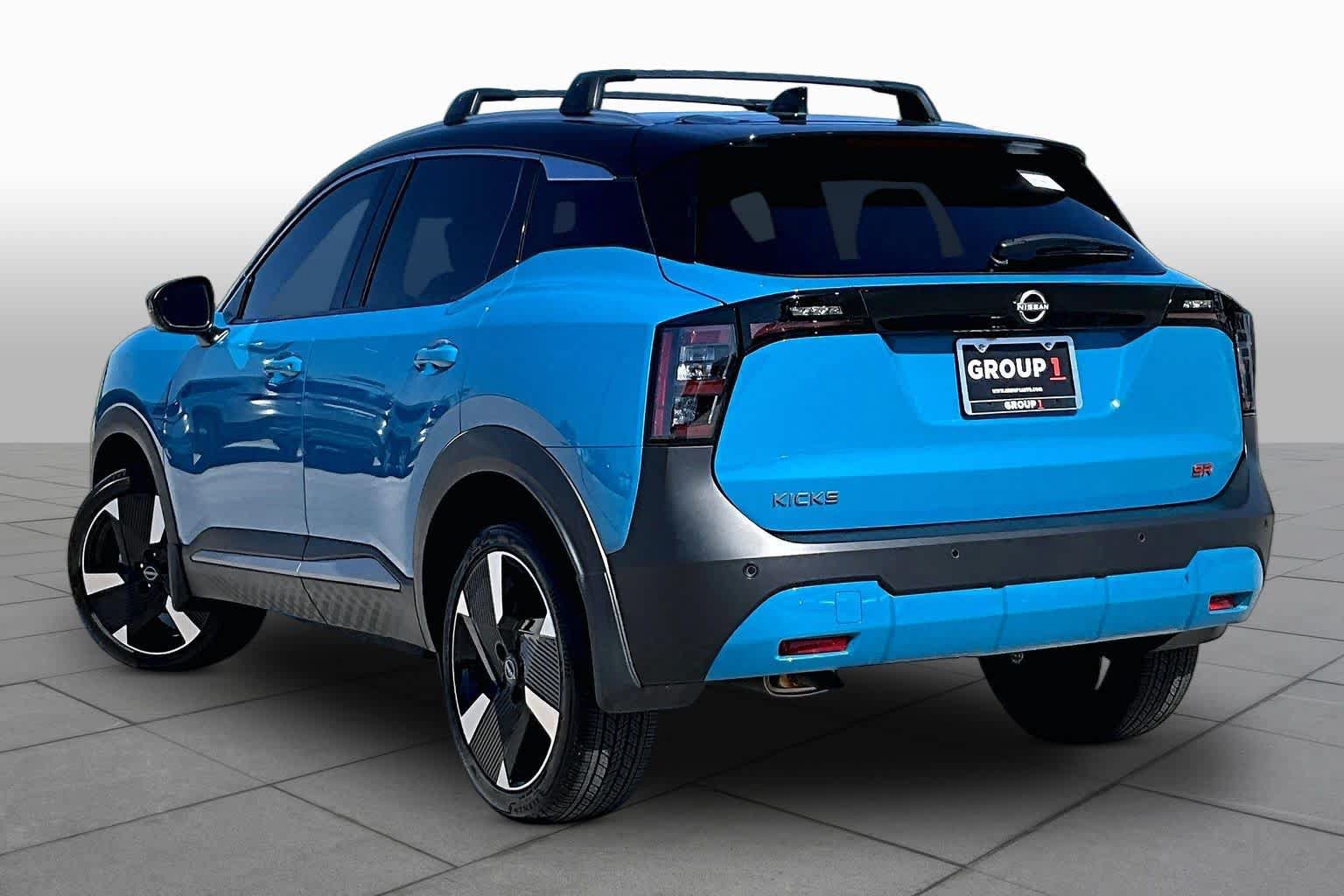 Used 2026 Nissan Kicks SR FWD image 11