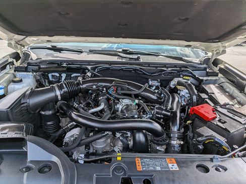 Certified 2025 Ford Ranger Raptor AWD/4WD image 34