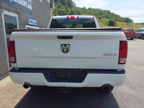 Used 2019 RAM 1500 Express w/ Express Value Package AWD/4WD image 4