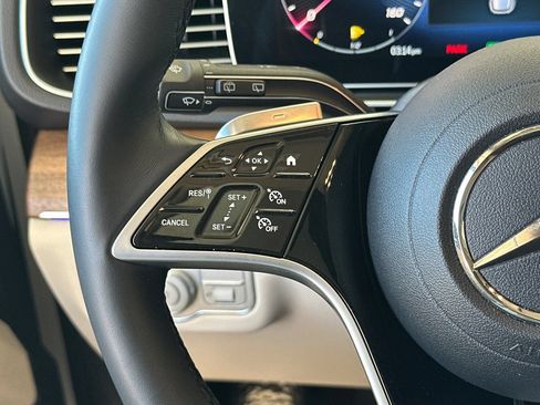 Certified 2025 Mercedes-Benz GLE 450e 4MATIC w/ Winter Package image 31