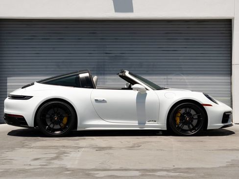 Certified 2023 Porsche 911 Targa 4 GTS AWD/4WD image 8