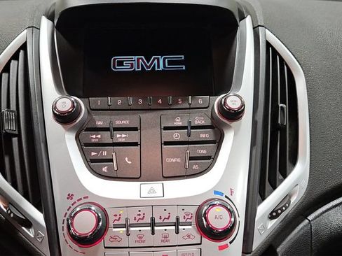 Used 2017 GMC Terrain SLE AWD/4WD image 16