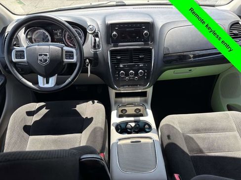 Used 2016 Dodge Grand Caravan SXT w/ Rear Park Assist Package FWD image 26