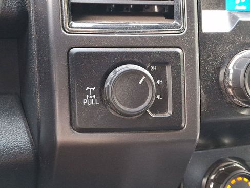 Used 2019 Ford F150 XLT w/ Equipment Group 302A Luxury AWD/4WD image 25