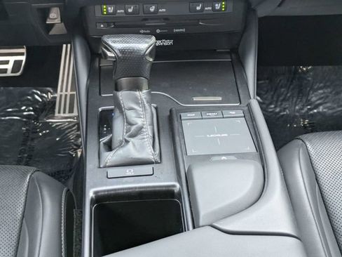 Used 2022 Lexus ES 350 F Sport w/ Accessory Package 2 FWD image 17