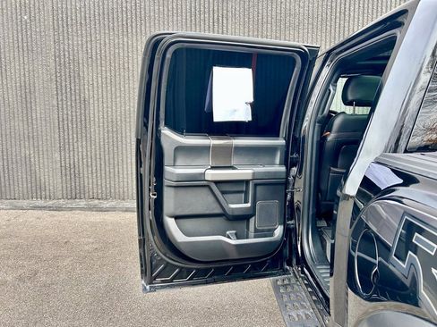 Certified 2018 Ford F150 Raptor w/ Equipment Group 802A Luxury image 15