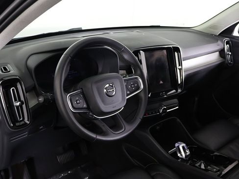 Used 2023 Volvo XC40 B5 Plus w/ Protection Package Premier image 30