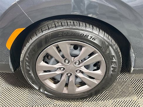 Used 2023 Kia Soul LX image 27