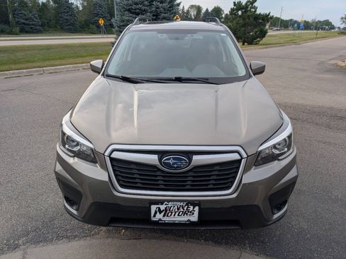 Used 2019 Subaru Forester Premium w/ All-Weather Package AWD/4WD image 4