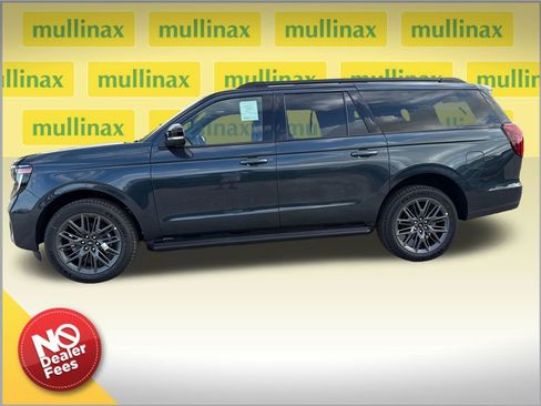 New 2026 Ford Expedition Max Platinum AWD/4WD image 2