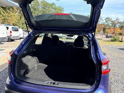 Used 2020 Nissan Rogue Sport S image 9