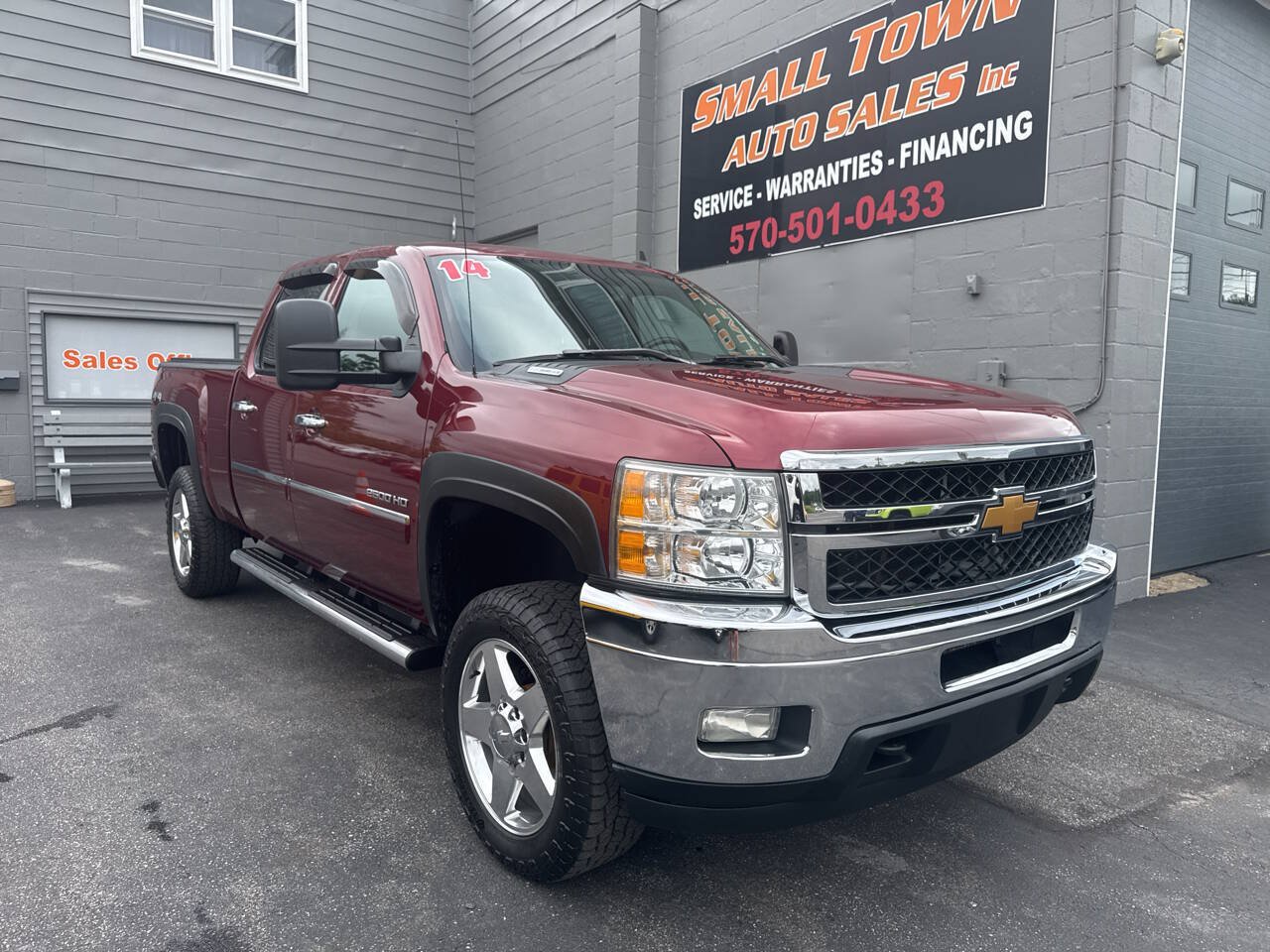 Used 2014 Chevrolet Silverado 2500 LT w/ Custom Sport Truck Package AWD/4WD image 1