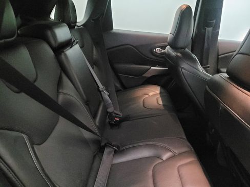 Used 2021 Jeep Cherokee Limited image 19