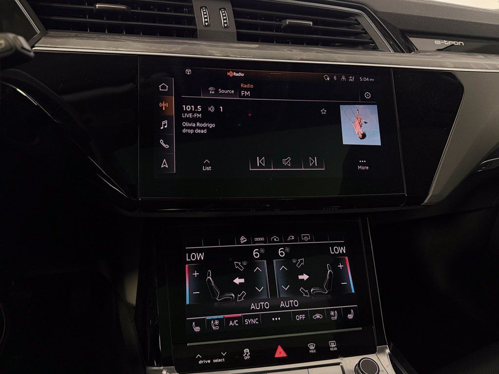 Used 2024 Audi Q8 e-tron Premium Plus w/ Premium Plus Package AWD/4WD image 18
