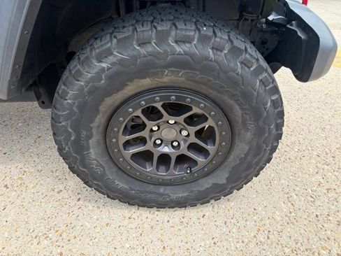 Used 2023 Jeep Wrangler Unlimited Rubicon w/ Xtreme 35 Tire Package AWD/4WD image 12