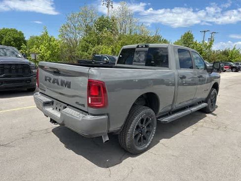 New 2026 RAM 2500 Big Horn AWD/4WD image 13