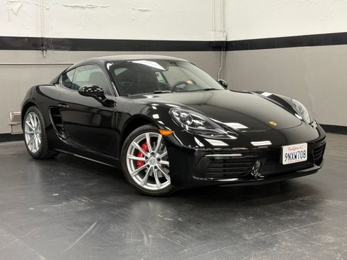 Used 2024 Porsche 718 Cayman S RWD image 2