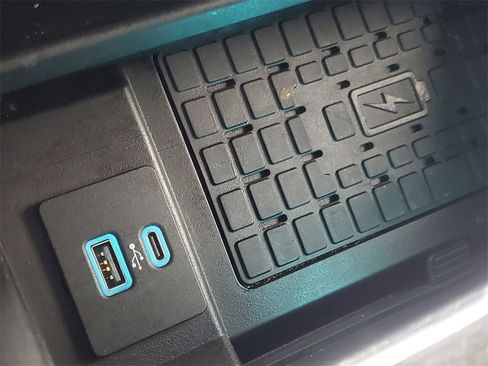 Used 2022 Ford Expedition XLT image 23