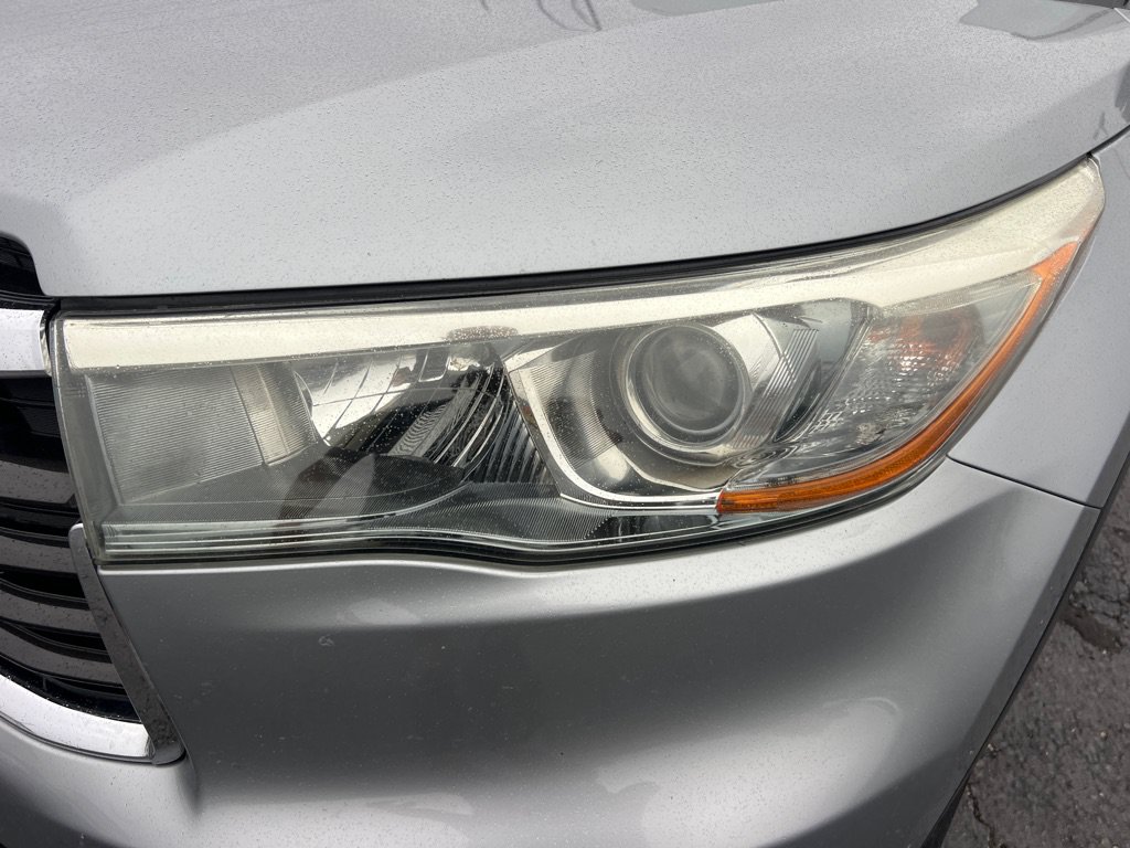 Used 2015 Toyota Highlander Limited Platinum AWD/4WD image 10