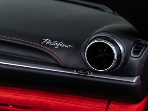 Certified 2019 Ferrari Portofino RWD image 51