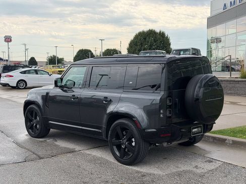 Used 2023 Land Rover Defender 110 X-Dynamic SE AWD/4WD image 4
