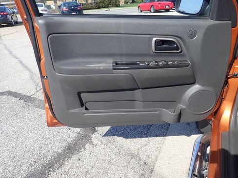 Used 2004 Chevrolet Colorado LS w/ Power Convenience Package image 9