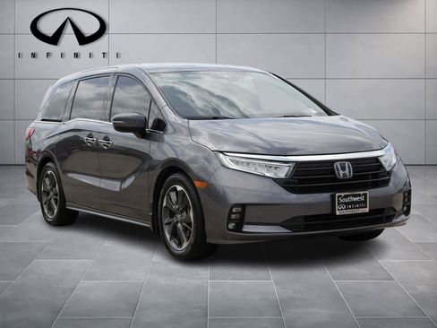 Used 2023 Honda Odyssey Elite image 3