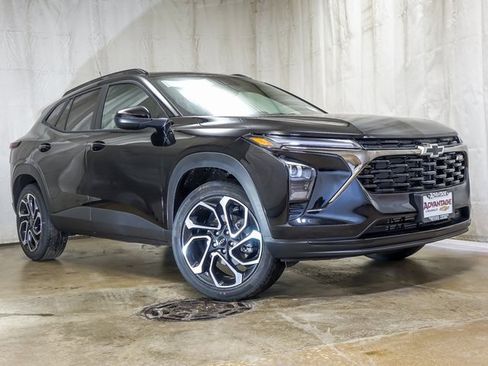 New 2026 Chevrolet Trax RS w/ Driver Confidence Package image 2