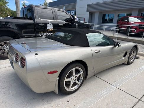 Used 2000 Chevrolet Corvette Convertible w/ Performance Handling Pkg RWD image 3