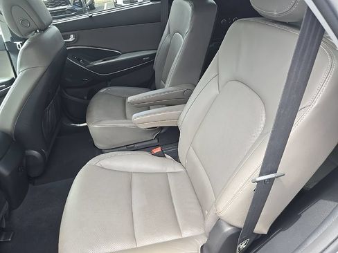Used 2016 Hyundai Santa Fe Limited w/ Option Group 04 FWD image 41