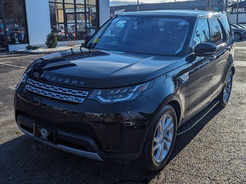 Used 2018 Land Rover Discovery HSE image 2