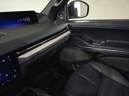 New 2025 Lincoln Navigator L Reserve w/ Jet Appearance Package image 27