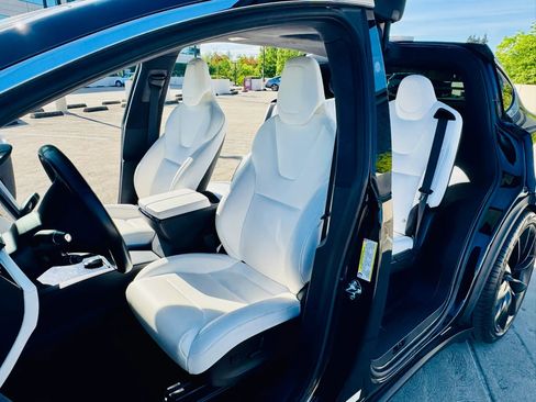 Used 2019 Tesla Model X 100D image 12