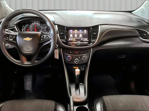 Used 2021 Chevrolet Trax LT AWD/4WD image 7