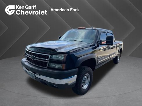Used 2007 Chevrolet Silverado 2500 LT w/ Heavy-Duty Power Package AWD/4WD image 1