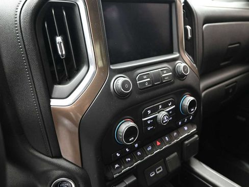 Used 2021 Chevrolet Silverado 1500 High Country w/ Technology Package AWD/4WD image 15