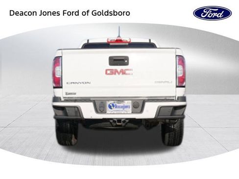 Used 2019 GMC Canyon Denali image 4