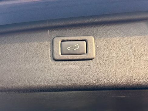 Used 2017 Subaru Outback 2.5i Premium AWD/4WD image 30