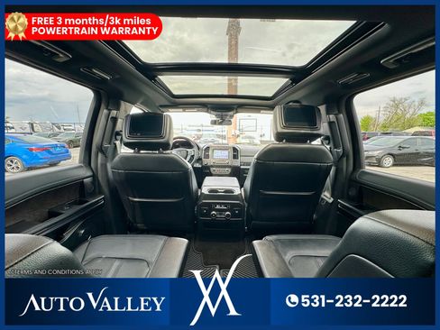 Used 2019 Ford Expedition Limited w/ Equipment Group 302A AWD/4WD image 30