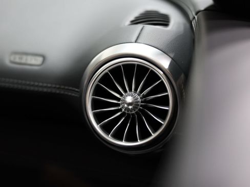 Used 2023 Mercedes-Benz SL 63 AMG 4MATIC image 20